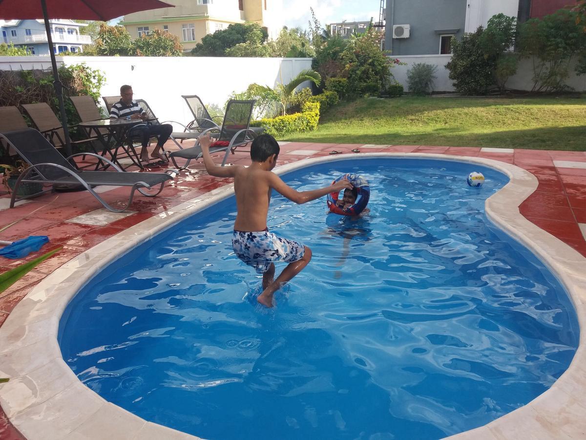 Cardamon Villa Is A 2 Bedroom With 1 Bathroom And Seperate Toilet Detached House With Ac And Swimming Pool , 5 Minutes Walk From Flic En Flac Public Beach Εξωτερικό φωτογραφία