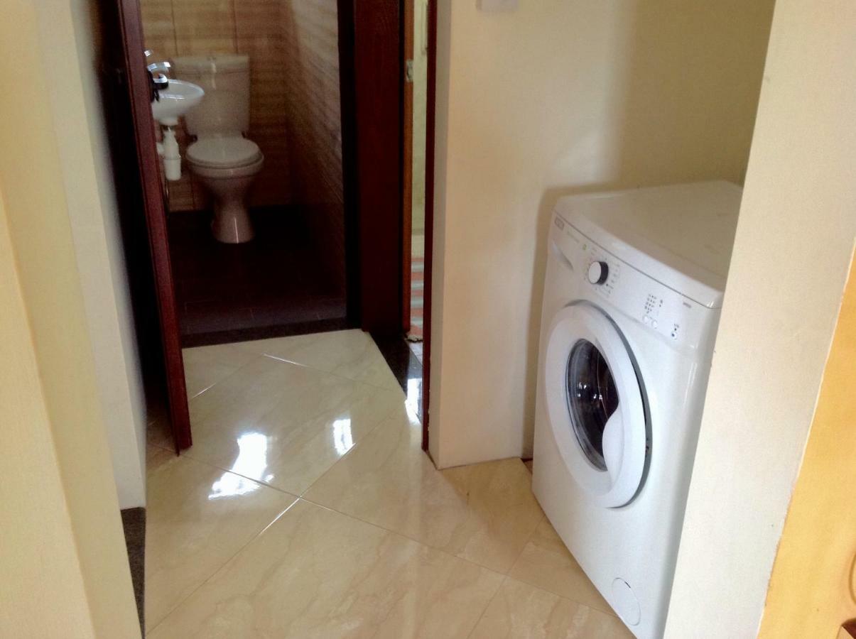 Cardamon Villa Is A 2 Bedroom With 1 Bathroom And Seperate Toilet Detached House With Ac And Swimming Pool , 5 Minutes Walk From Flic En Flac Public Beach Εξωτερικό φωτογραφία
