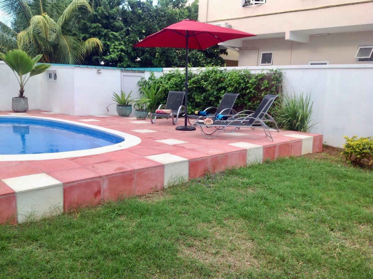 Cardamon Villa Is A 2 Bedroom With 1 Bathroom And Seperate Toilet Detached House With Ac And Swimming Pool , 5 Minutes Walk From Flic En Flac Public Beach Εξωτερικό φωτογραφία