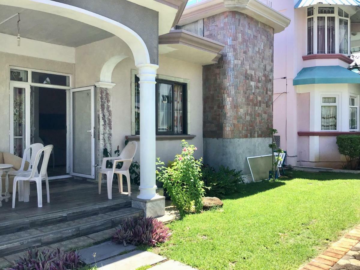 Cardamon Villa Is A 2 Bedroom With 1 Bathroom And Seperate Toilet Detached House With Ac And Swimming Pool , 5 Minutes Walk From Flic En Flac Public Beach Εξωτερικό φωτογραφία