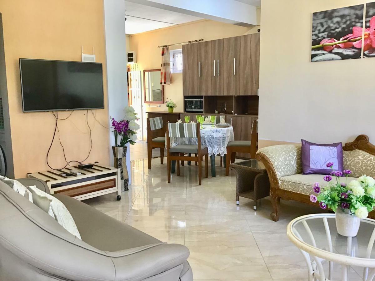 Cardamon Villa Is A 2 Bedroom With 1 Bathroom And Seperate Toilet Detached House With Ac And Swimming Pool , 5 Minutes Walk From Flic En Flac Public Beach Εξωτερικό φωτογραφία
